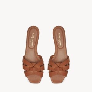 TRIBUTE MULES IN SMOOTH LEATHER
AMBER